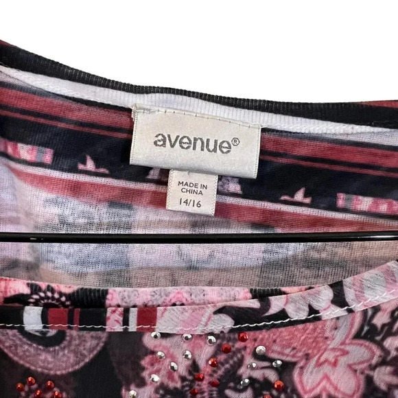 Avenue Blouse Size 14/16 Rhinestone Studded Flared Sleeves Layered Paisley Top - Picture 8 of 8